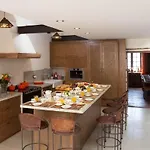 Historic Canarian House, Private Heated Infinity Pool, Bbq, Wifi + Panoramic Ocean Views Hétvégi ház *
