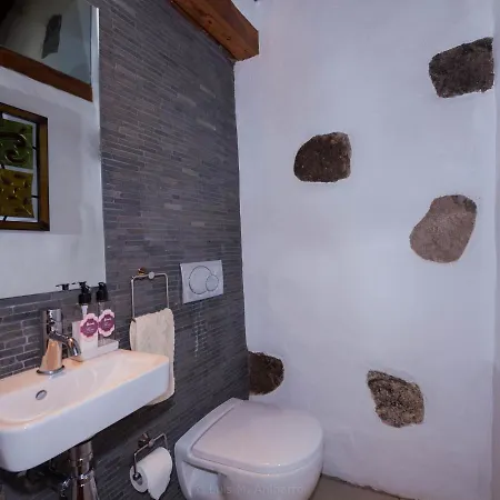 Historic Canarian House, Private Heated Infinity Pool, Bbq, Wifi + Panoramic Ocean Views