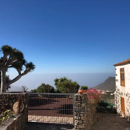 Historic Canarian House, Private Heated Infinity Pool, Bbq, Wifi + Panoramic Ocean Views *