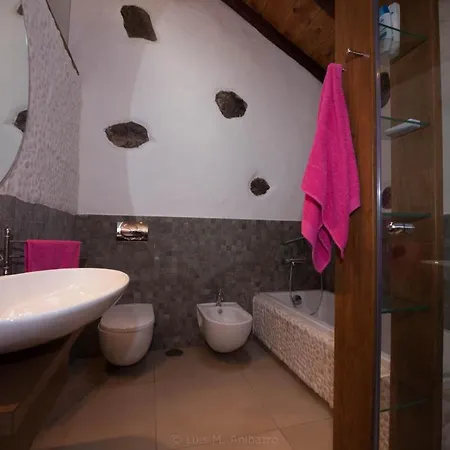 Historic Canarian House, Private Heated Infinity Pool, Bbq, Wifi + Panoramic Ocean Views