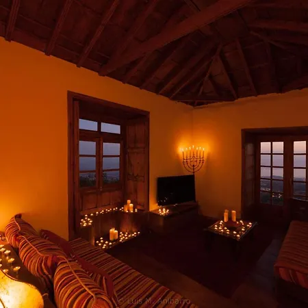 カントリーハウス Historic Canarian House, Private Heated Infinity Pool, Bbq, Wifi + Panoramic Ocean Views