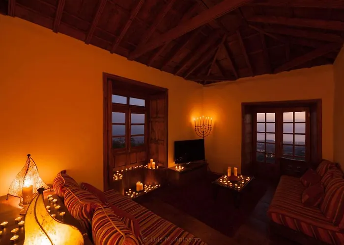 Kır Evi Historic Canarian House, Private Heated Infinity Pool, Bbq, Wifi + Panoramic Ocean Views