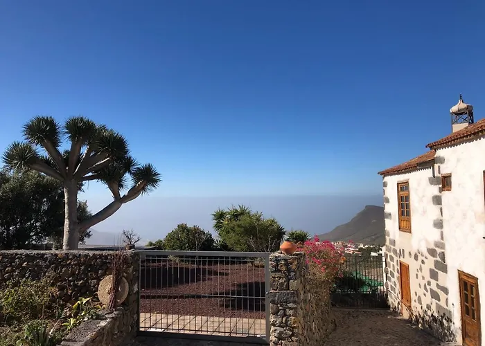 Historic Canarian House, Private Heated Infinity Pool, Bbq, Wifi + Panoramic Ocean Views *