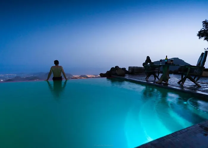 Historic Canarian House, Private Heated Infinity Pool, Bbq, Wifi + Panoramic Ocean Views * أرونا